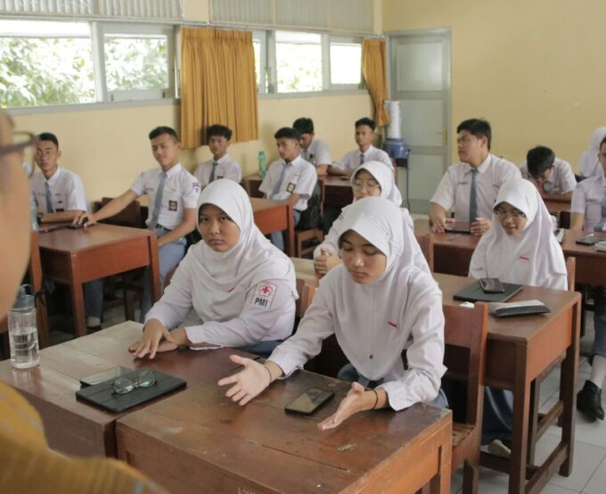 Masalah Siswa yang Mengalami Kesulitan Ekonomi Untuk Memenuhi Kebutuhan Sekolah